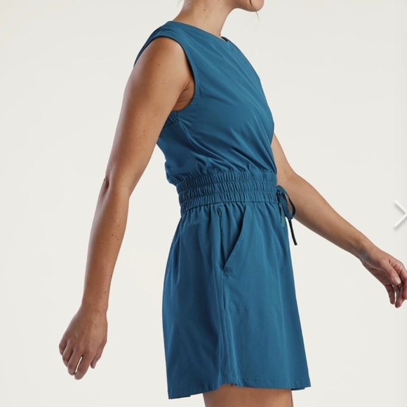 Title Nine Aero Tech Cap Sleeve Seven Sisters Dress - Picture 2 of 7